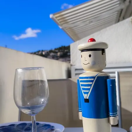 Calme Avec Vue Degagee, Terrasse, Clim, Parking ! *